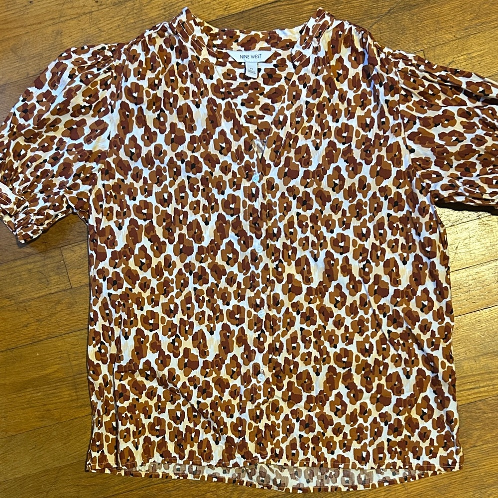 Nine West Leopard Print Button Down Shirt Size M